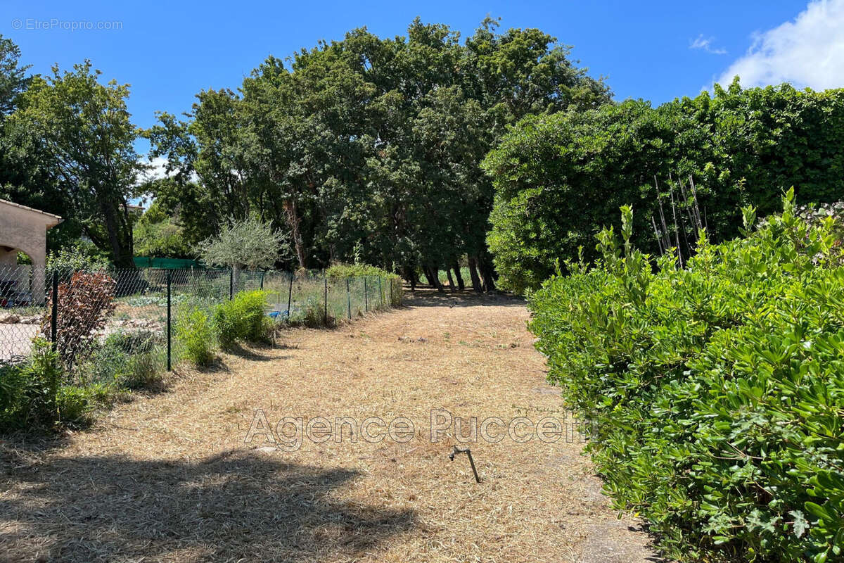 Terrain à VENCE