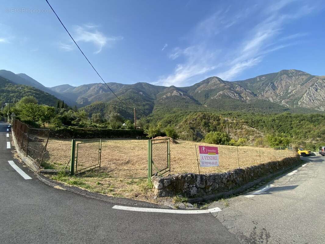 Terrain à MALAUSSENE