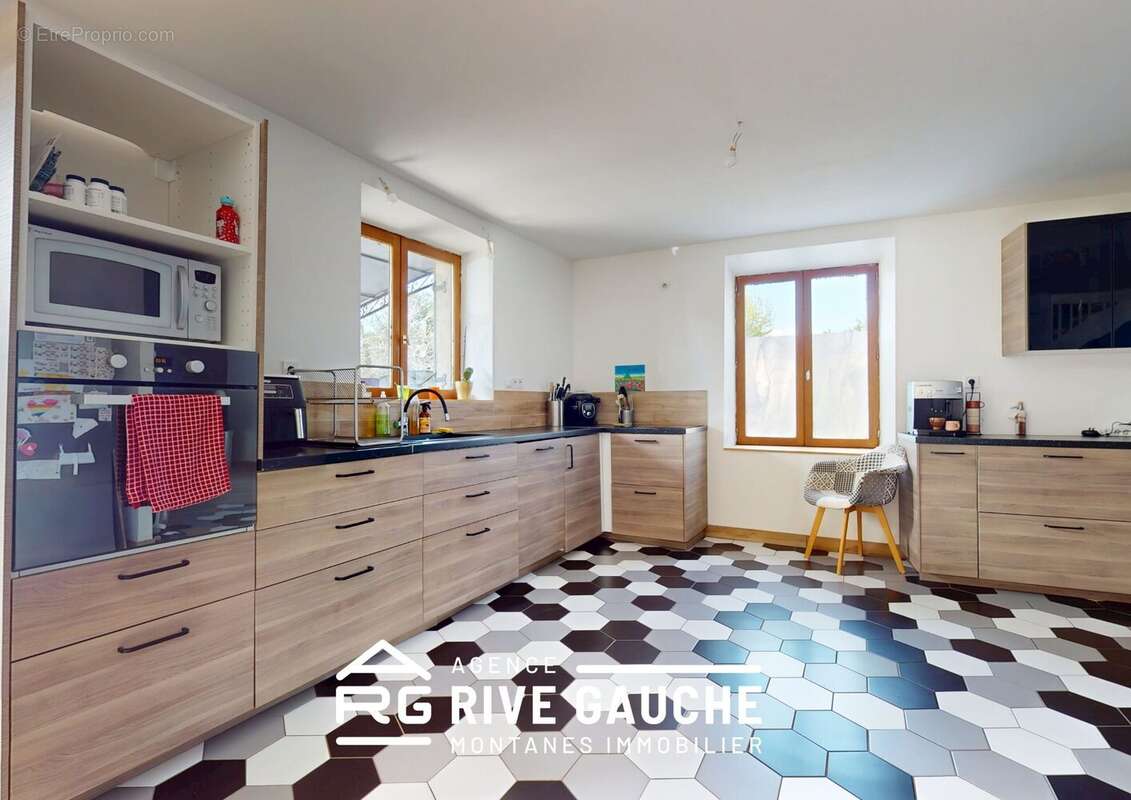 Maison à ROUSSILLON