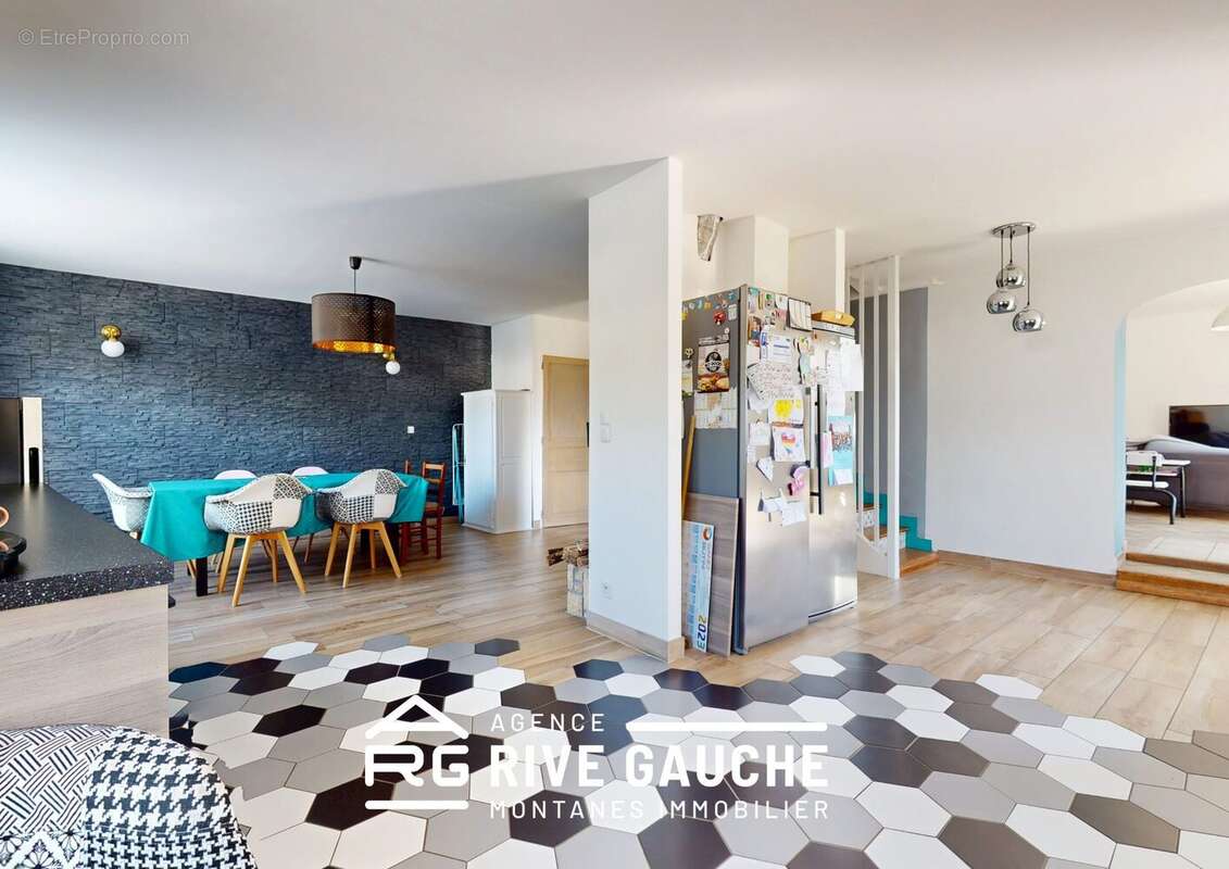 Maison à ROUSSILLON