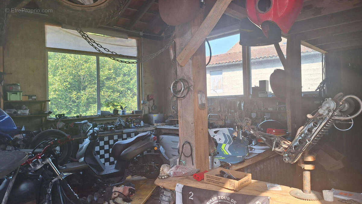 20250814_101957 - Commerce à PIEGUT-PLUVIERS