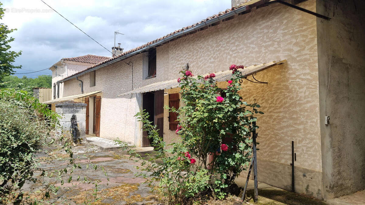 20250719_144508 - Copie - Maison à VILLARS
