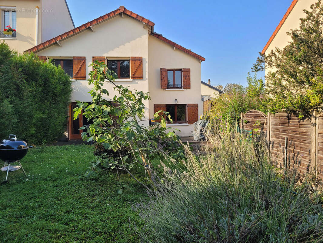 Maison à L'HAY-LES-ROSES