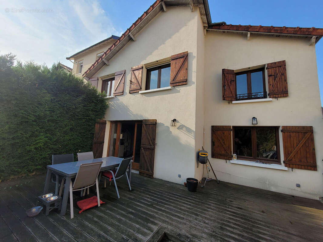 Maison à L'HAY-LES-ROSES