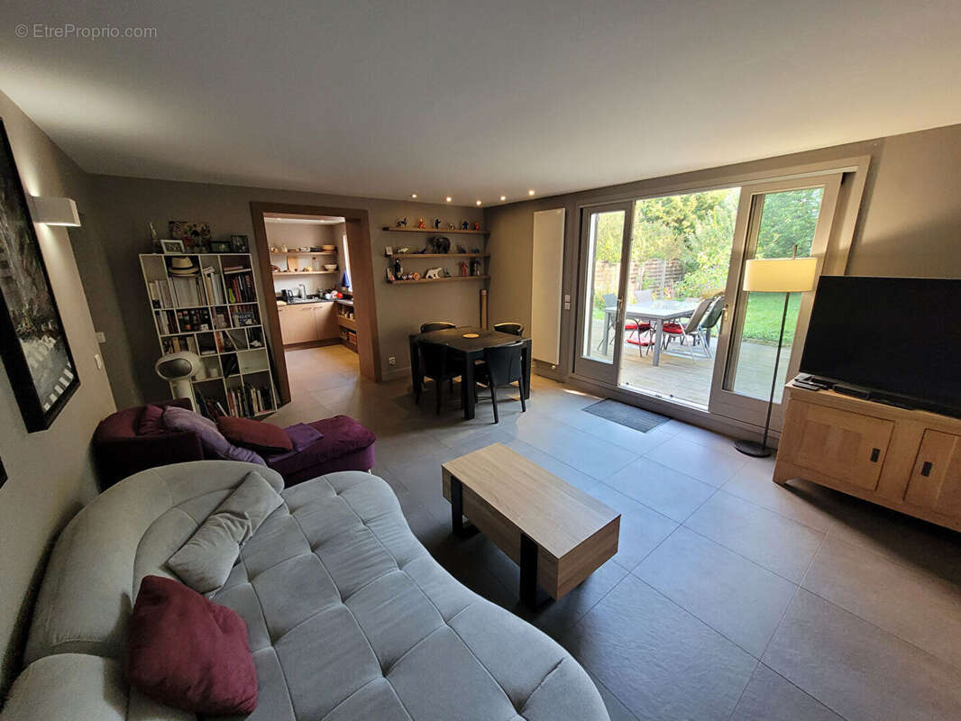 Maison à L'HAY-LES-ROSES