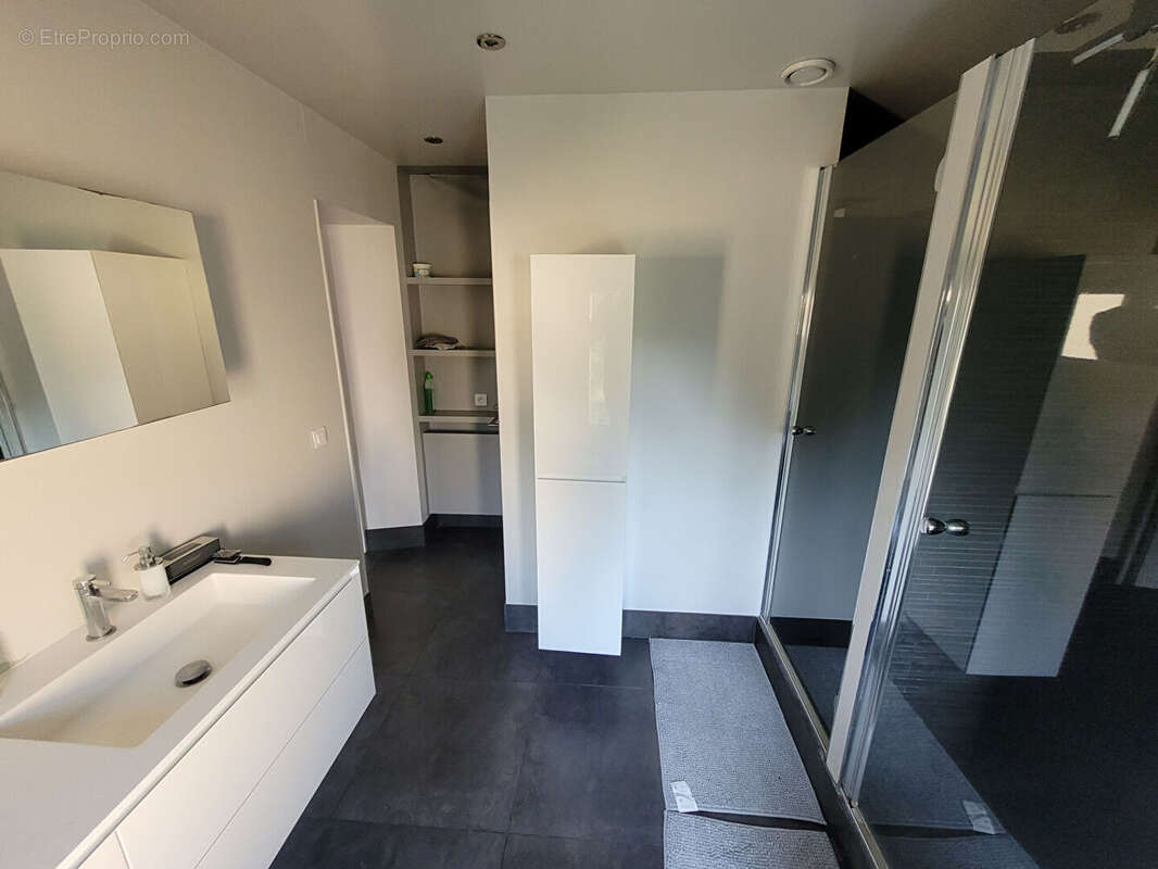 Maison à L'HAY-LES-ROSES