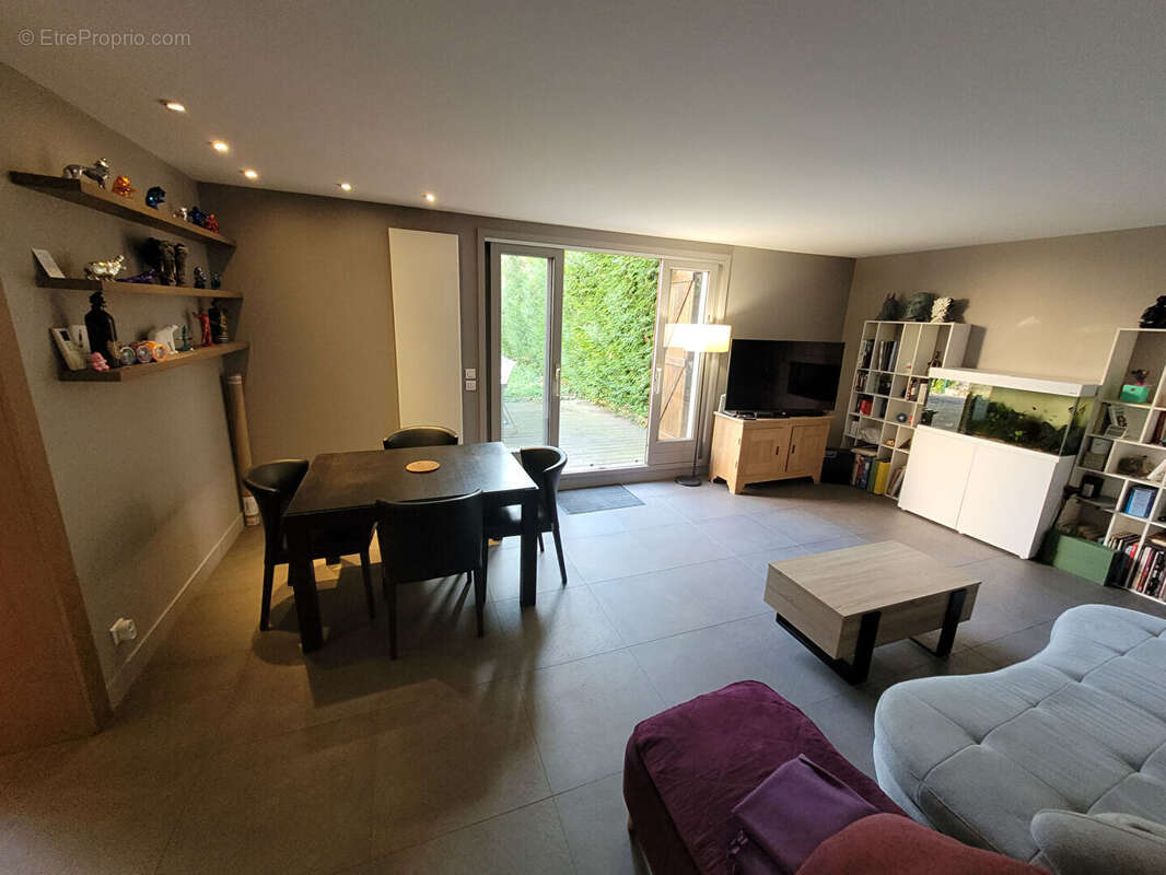 Maison à L'HAY-LES-ROSES