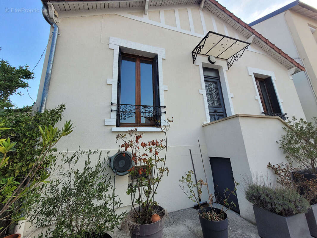 Maison à L'HAY-LES-ROSES