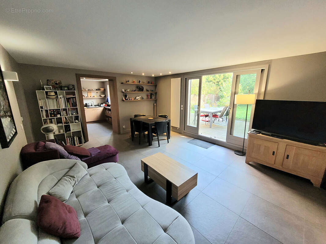 Maison à L'HAY-LES-ROSES