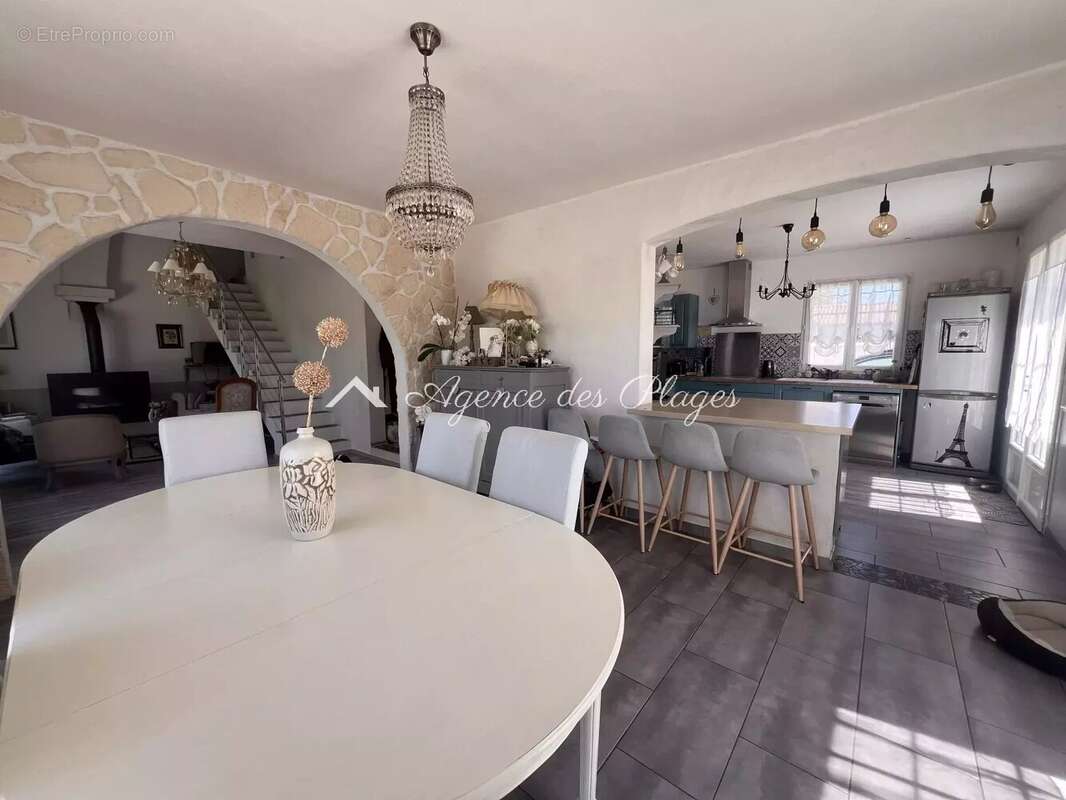 Maison à CORME-ECLUSE