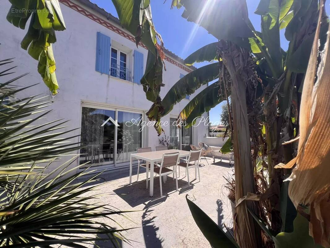 Maison à CORME-ECLUSE