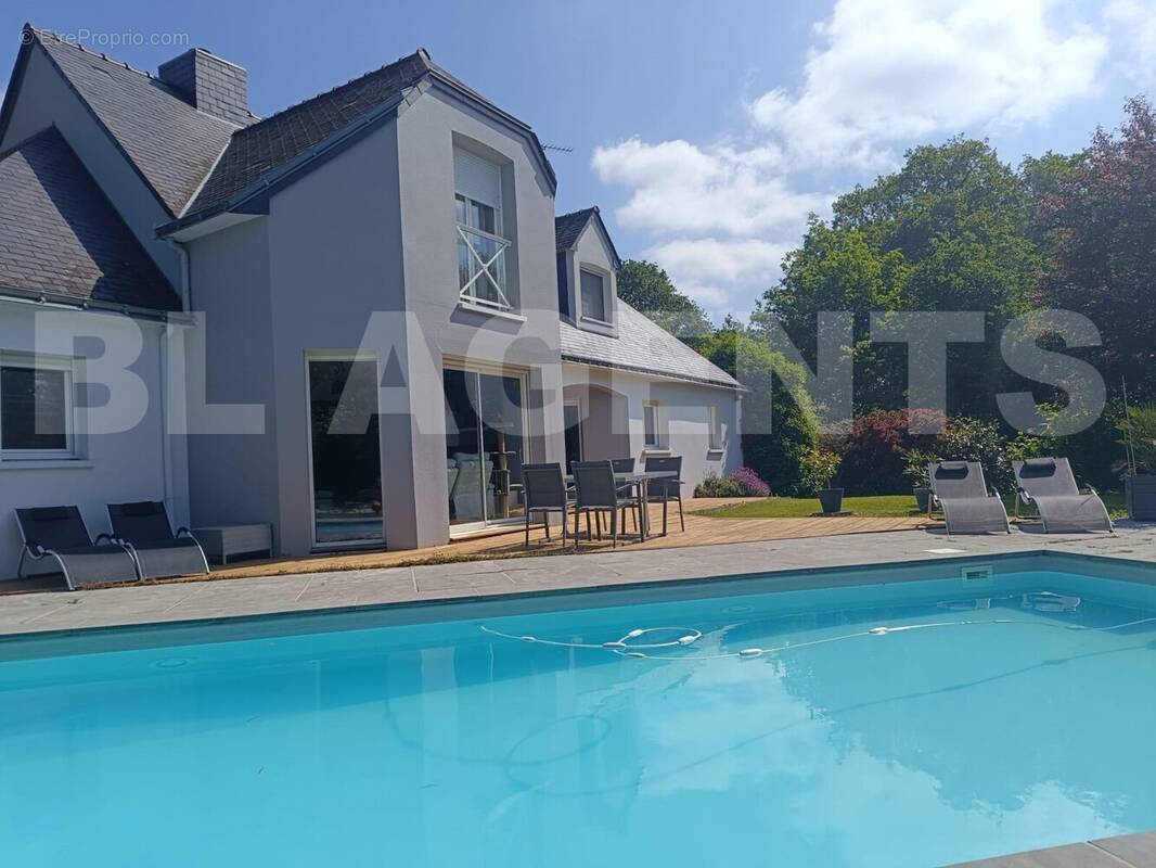 1 - Maison à SAINTE-ANNE-SUR-BRIVET