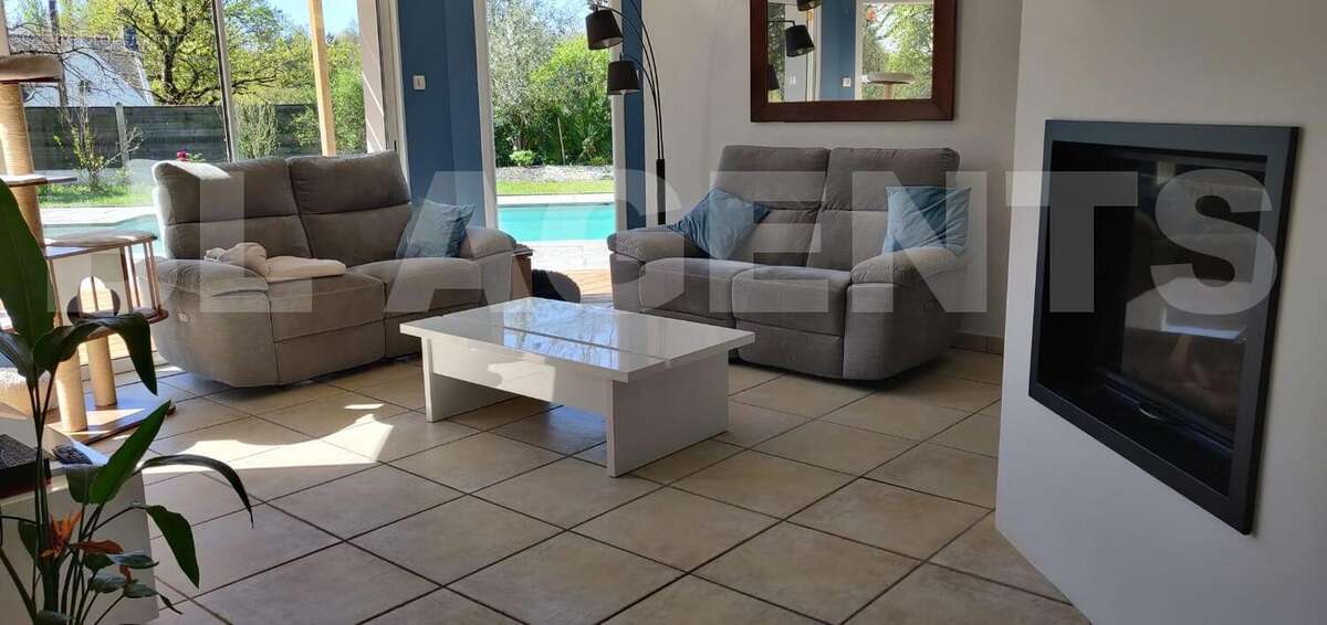 13 - Maison à SAINTE-ANNE-SUR-BRIVET