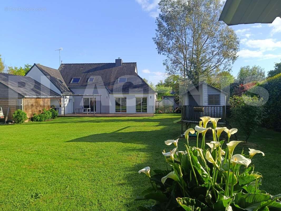 4 - Maison à SAINTE-ANNE-SUR-BRIVET