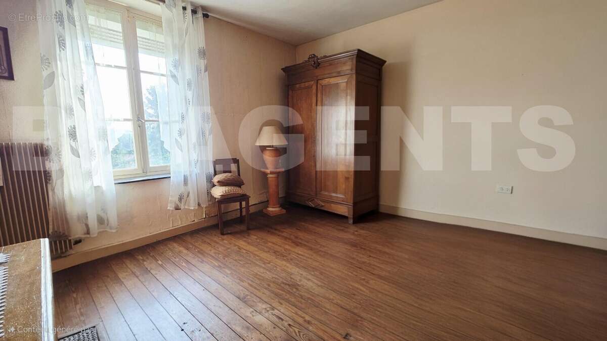 20250813_182327(1)(1) - Maison à CARIGNAN