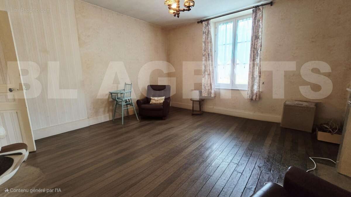 20250813_182532(1)(1) - Maison à CARIGNAN