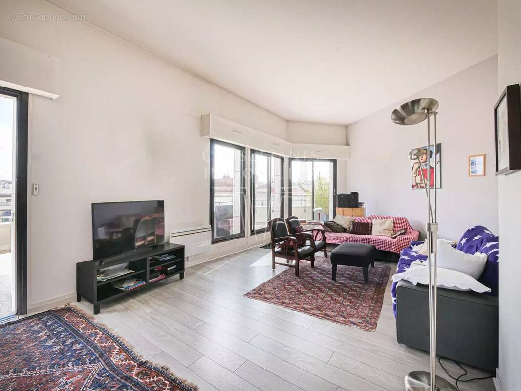 Appartement à LEVALLOIS-PERRET