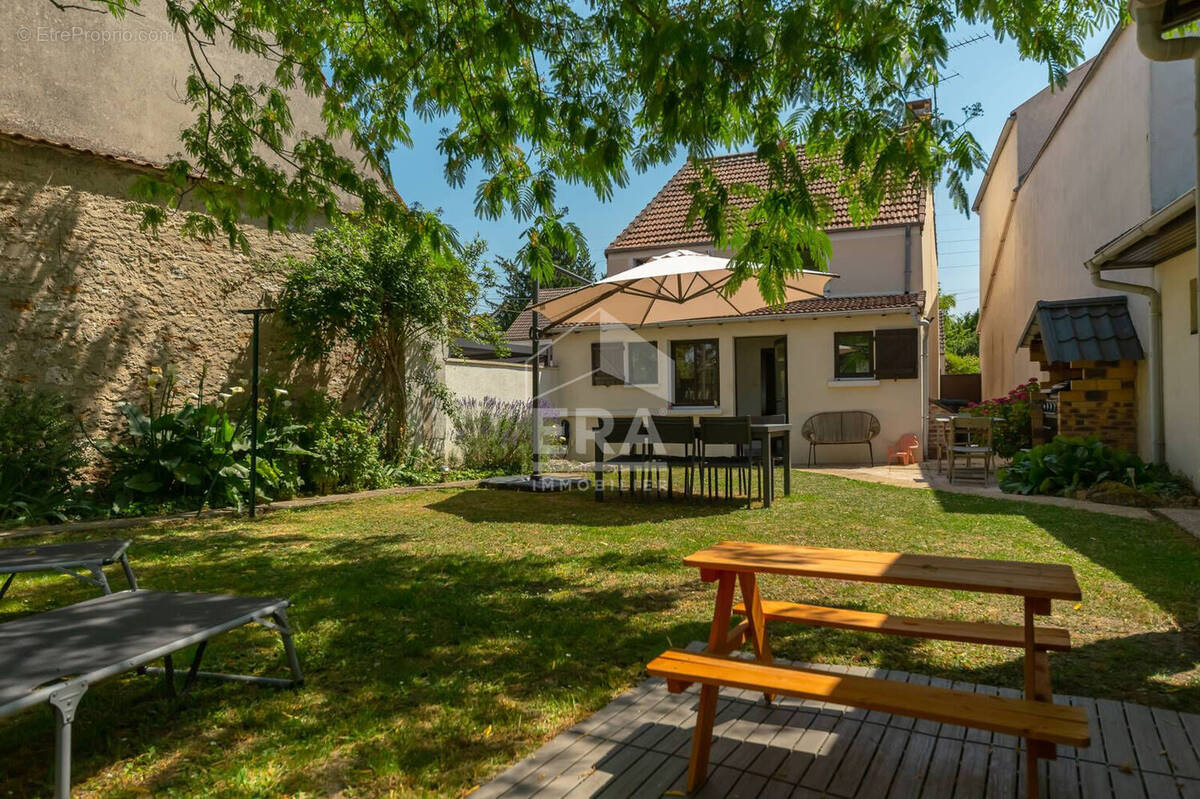 Maison à PONTAULT-COMBAULT