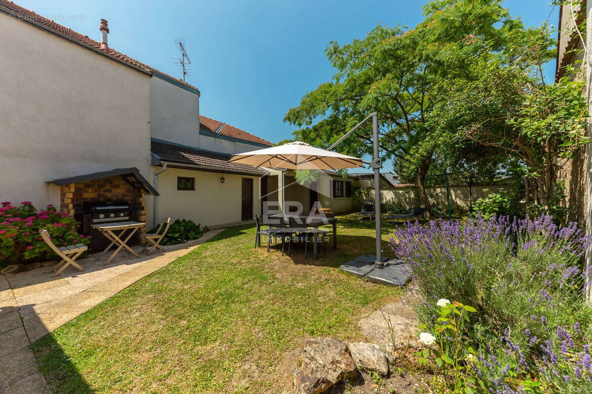 Maison à PONTAULT-COMBAULT