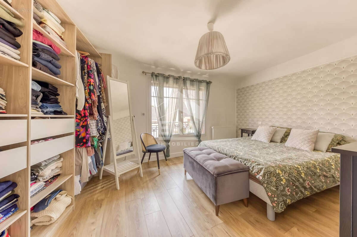 Maison à PONTAULT-COMBAULT