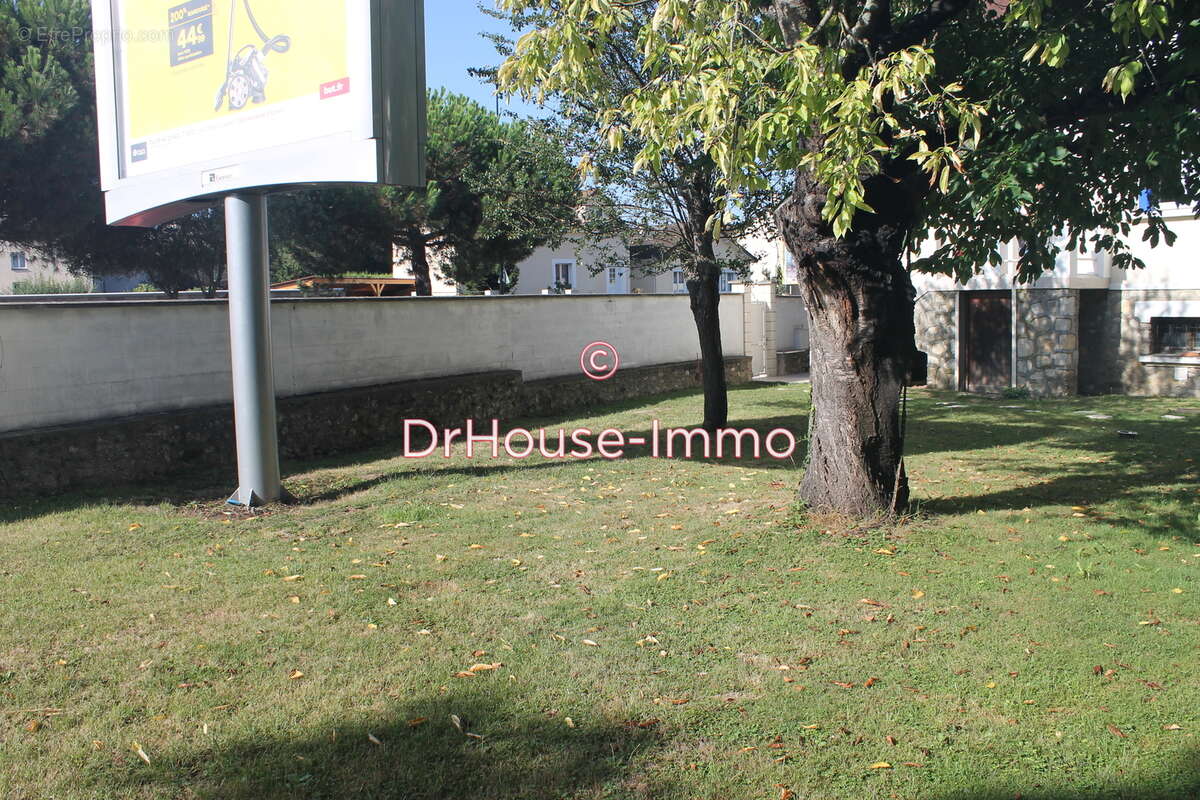 Terrain à VILLEPREUX