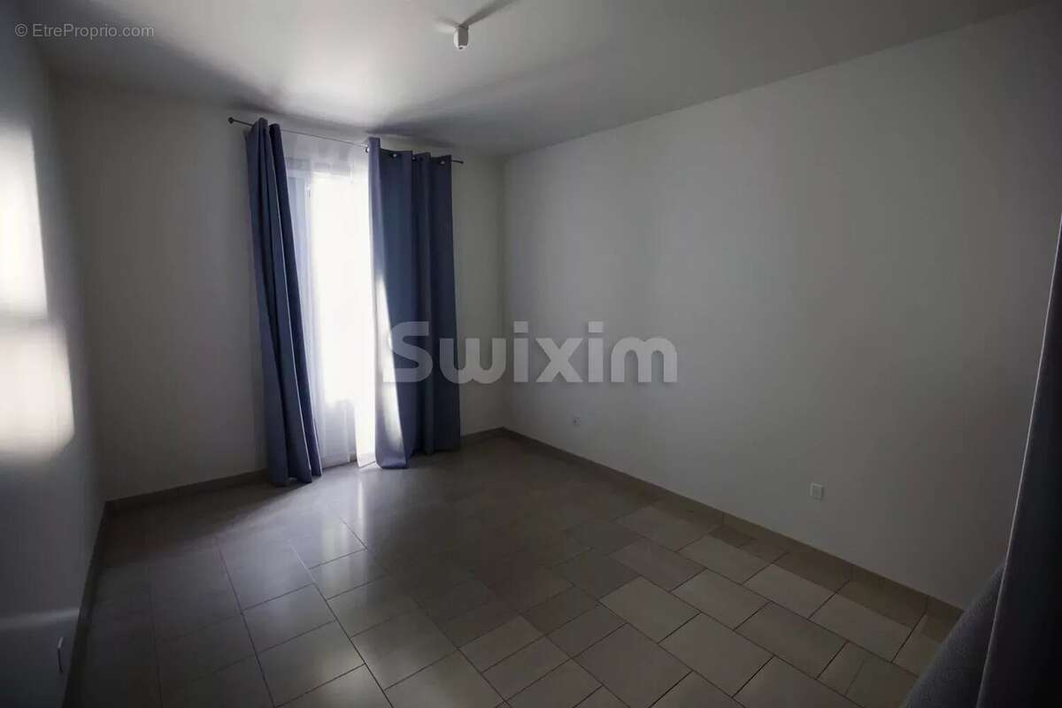 Appartement à MARSEILLE-3E