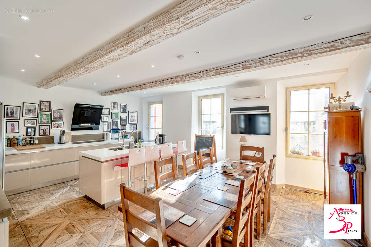 Maison à COLLOBRIERES