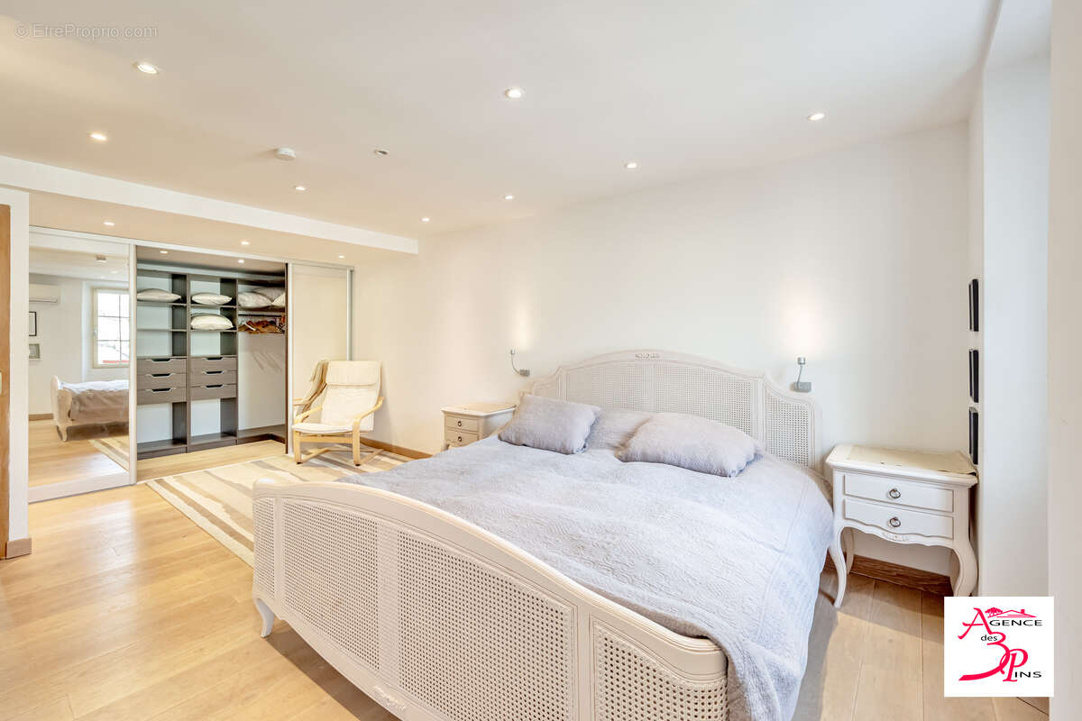 Maison à COLLOBRIERES