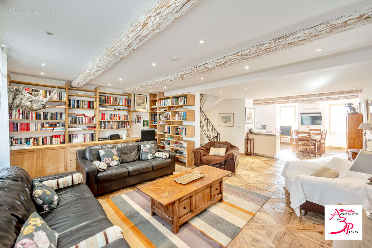 Maison à COLLOBRIERES