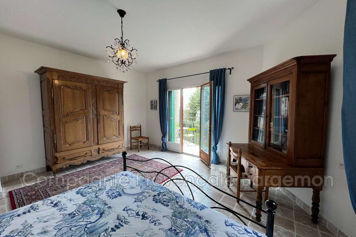 Appartement à BARGEMON