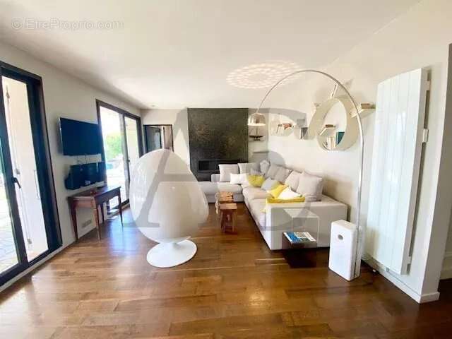 Appartement à VILLENEUVE-LOUBET