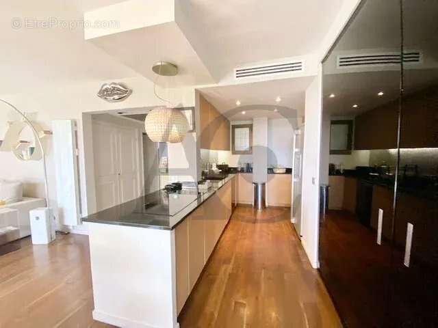 Appartement à VILLENEUVE-LOUBET