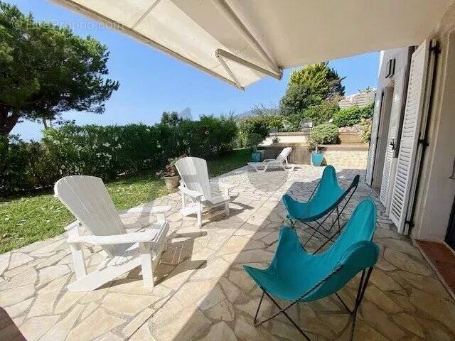 Appartement à VILLENEUVE-LOUBET