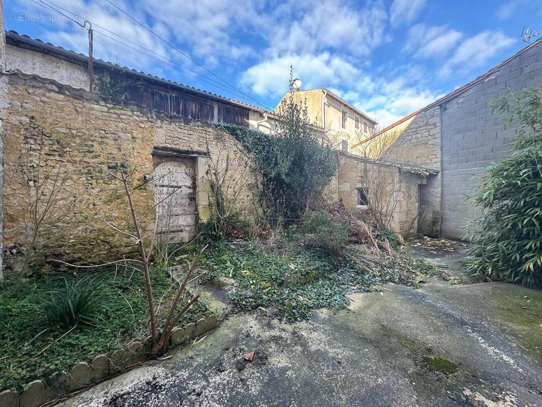   - Appartement à NIORT