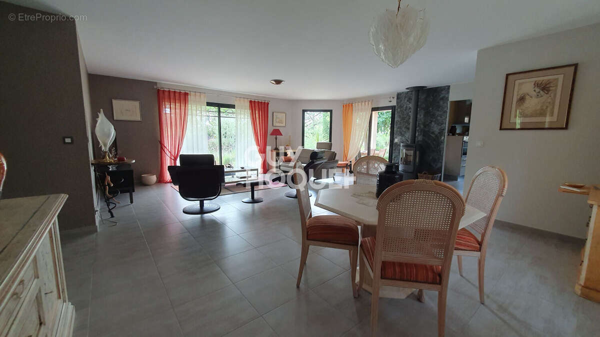 Maison à ESCLAUZELS