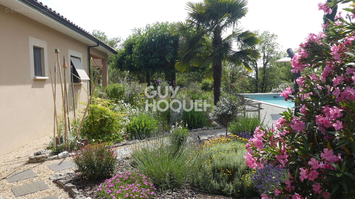 Maison à ESCLAUZELS