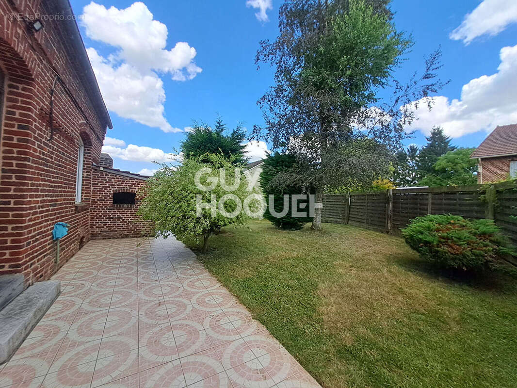 Maison à GOUZEAUCOURT