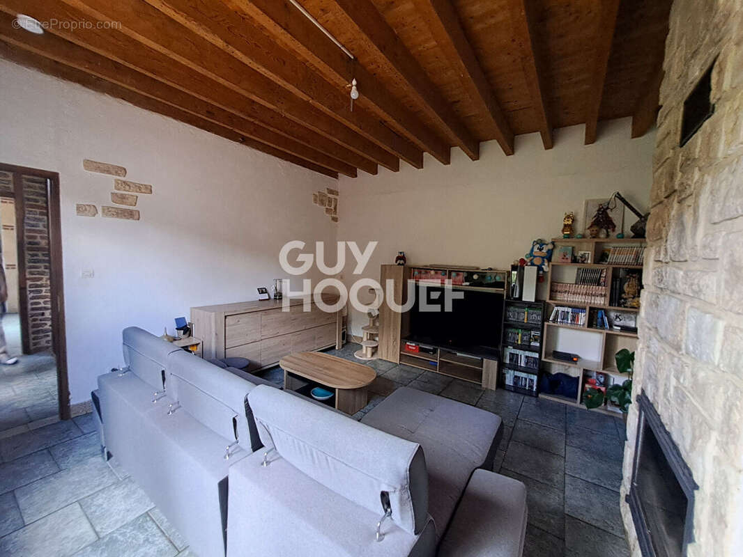 Maison à GOUZEAUCOURT