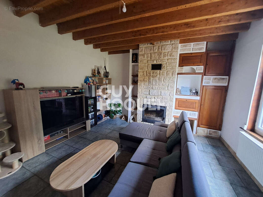 Maison à GOUZEAUCOURT