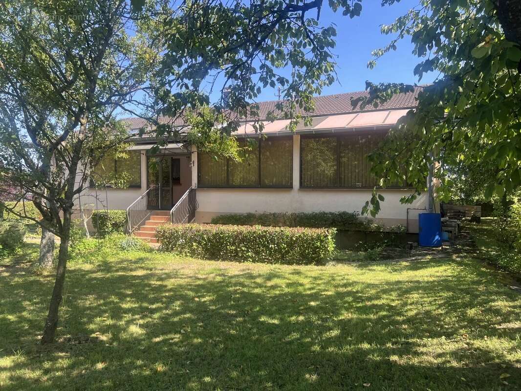 Maison à DANNEMARIE