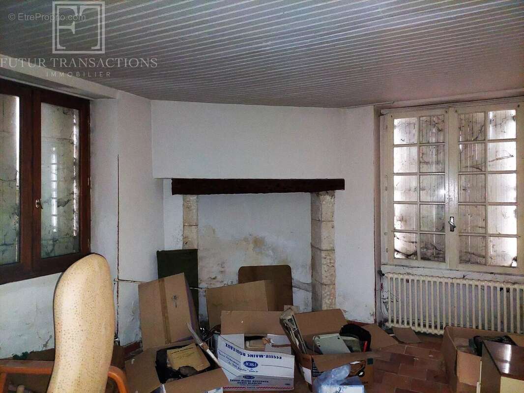 Maison à BOURDEILLES