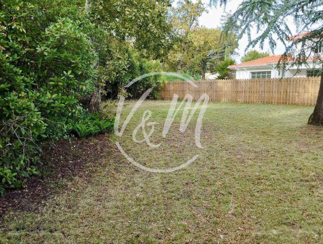 Terrain à ANDERNOS-LES-BAINS