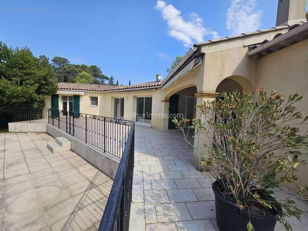 Maison à TRANS-EN-PROVENCE