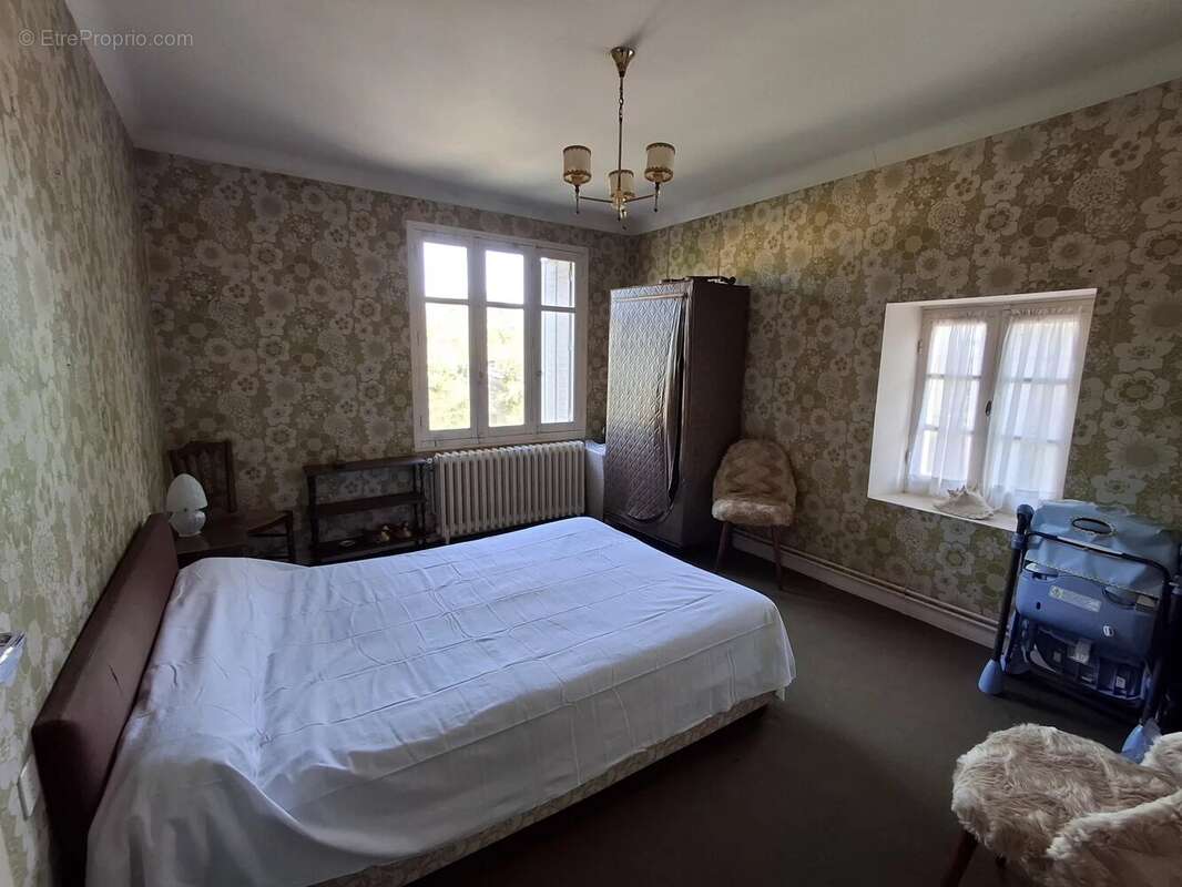 Maison à BUSSIERE-POITEVINE