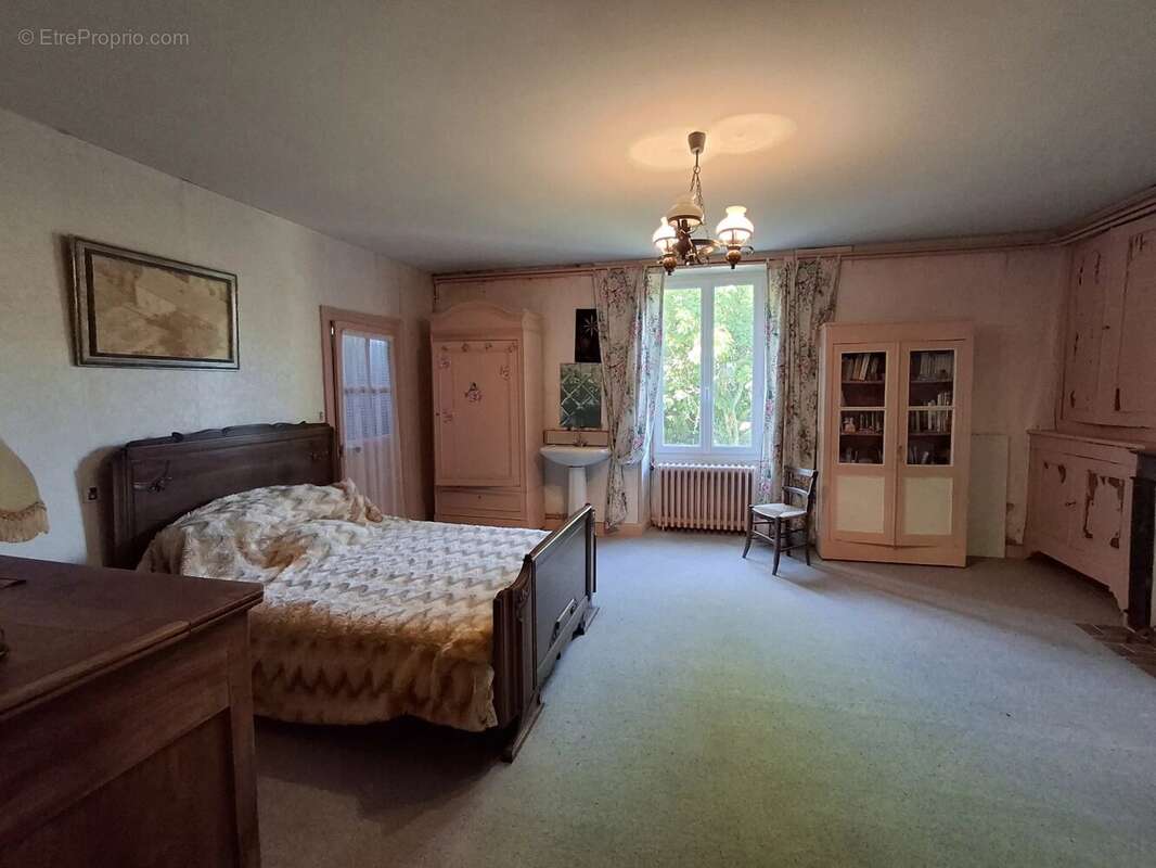 Maison à BUSSIERE-POITEVINE