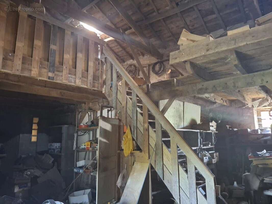 Maison à BUSSIERE-POITEVINE