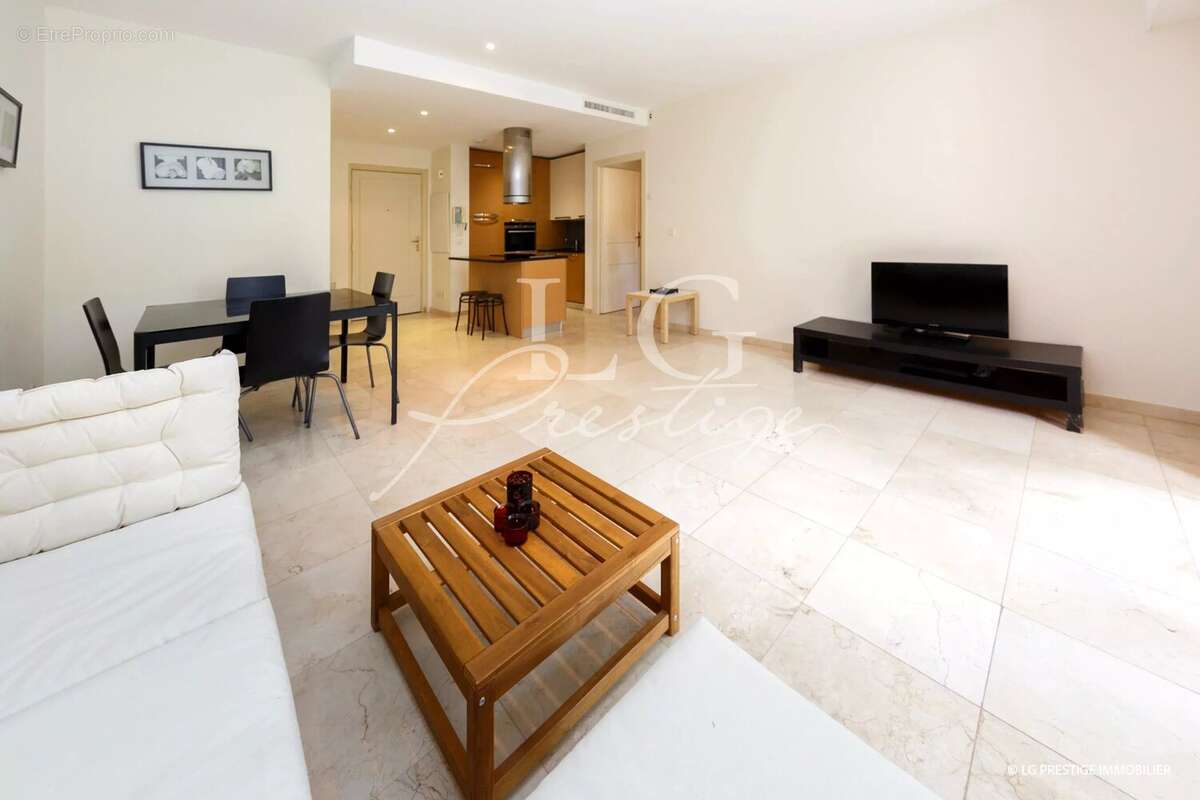 Appartement à THEOULE-SUR-MER