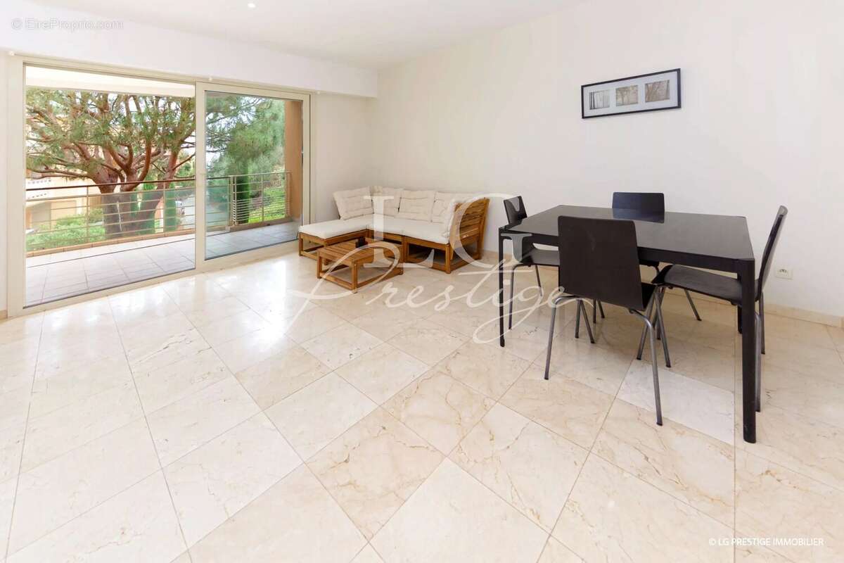 Appartement à THEOULE-SUR-MER