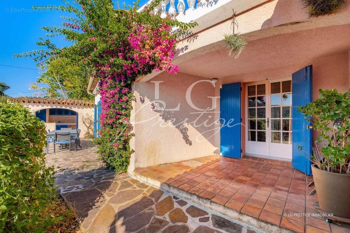 Maison à LES ADRETS-DE-L&#039;ESTEREL