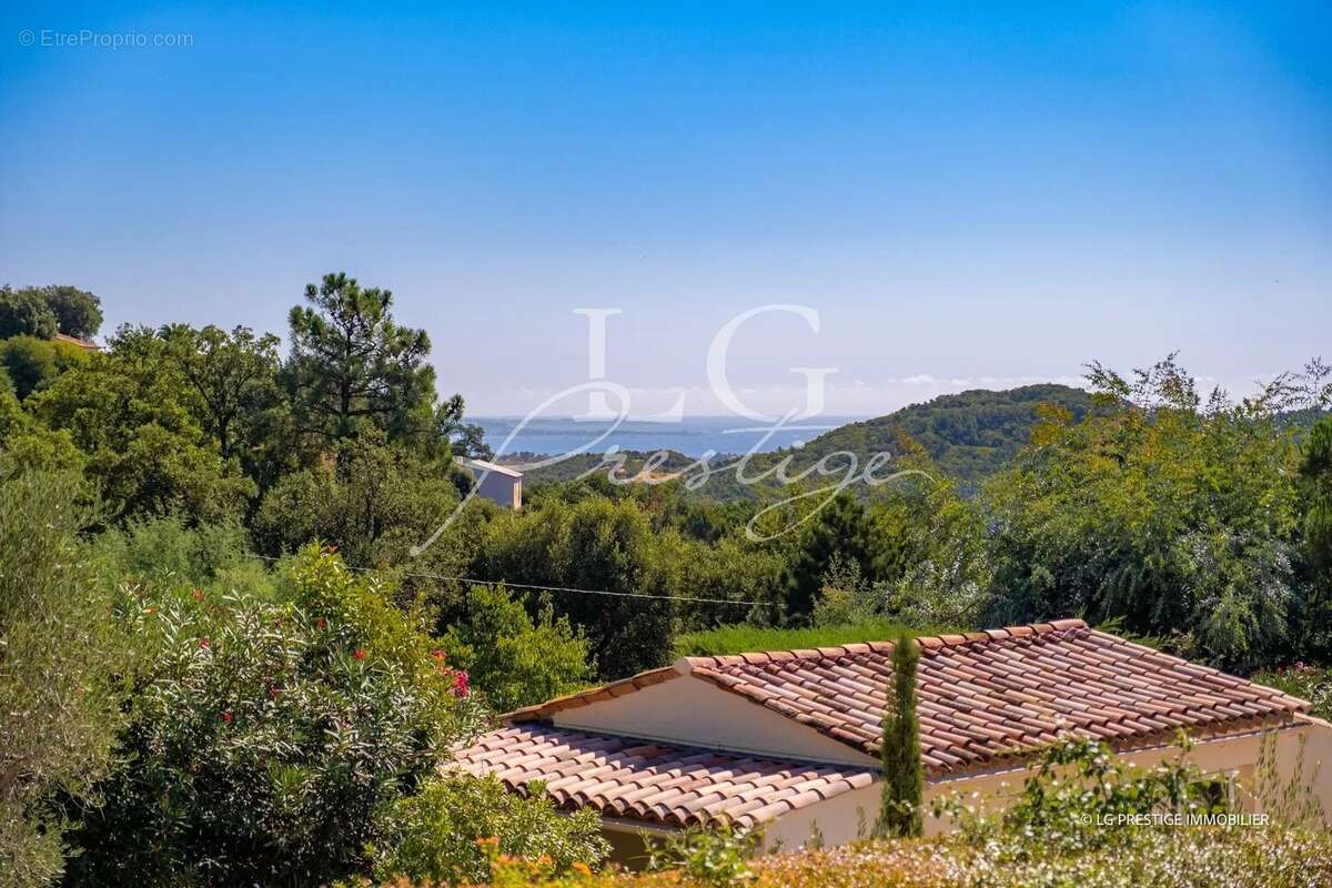 Maison à LES ADRETS-DE-L&#039;ESTEREL